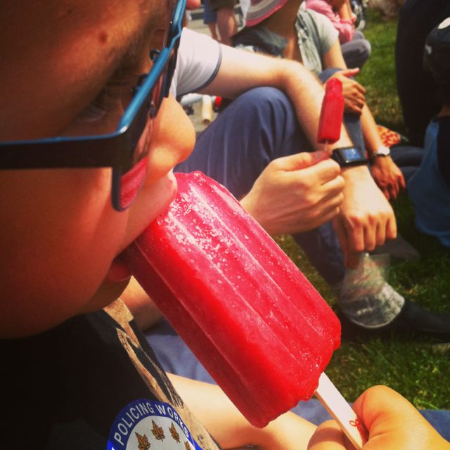 On Vancouver Mom: Artisan popsicle bike cart!