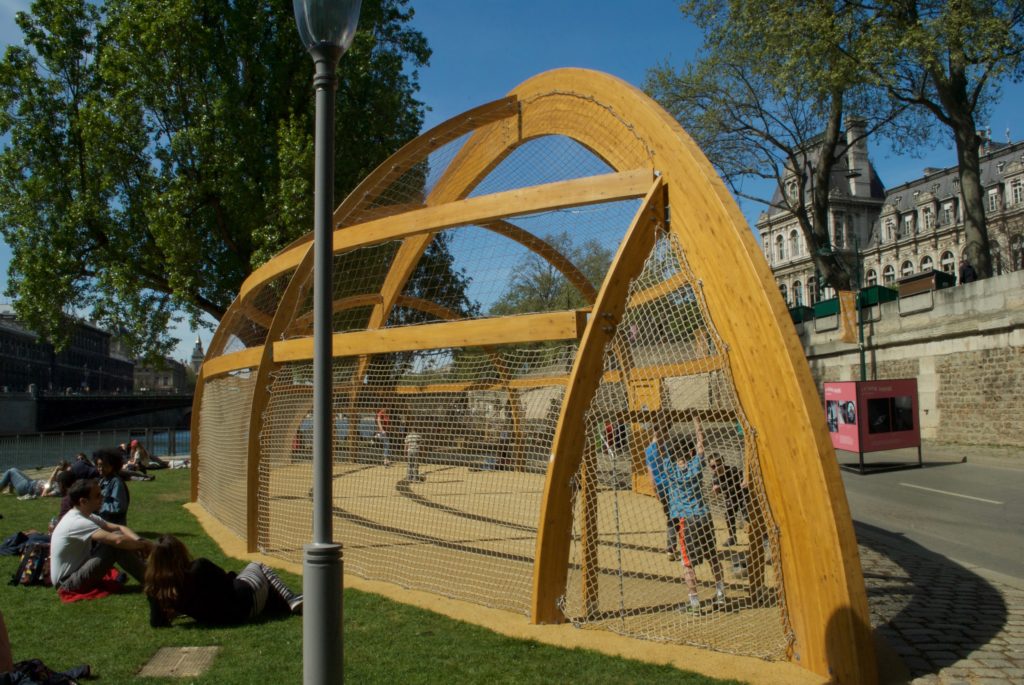 paris with kids - seine playgrounds