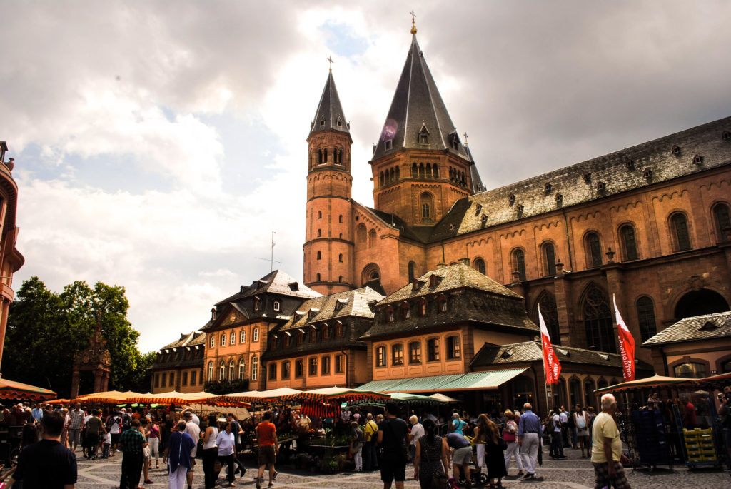 The dramatic market square in Mainz.