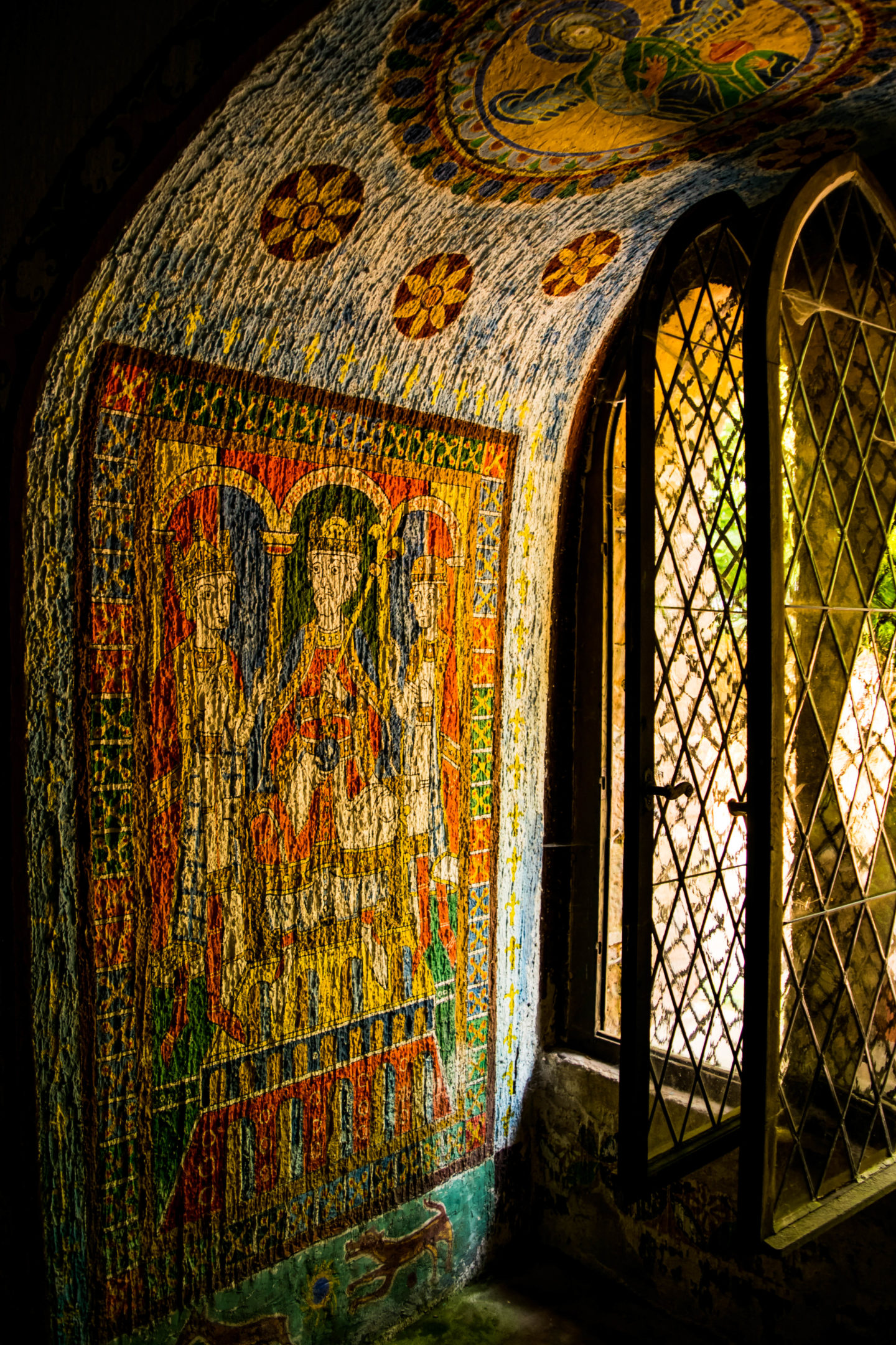 Paintings inside the little chapel in Burg Berwartstein